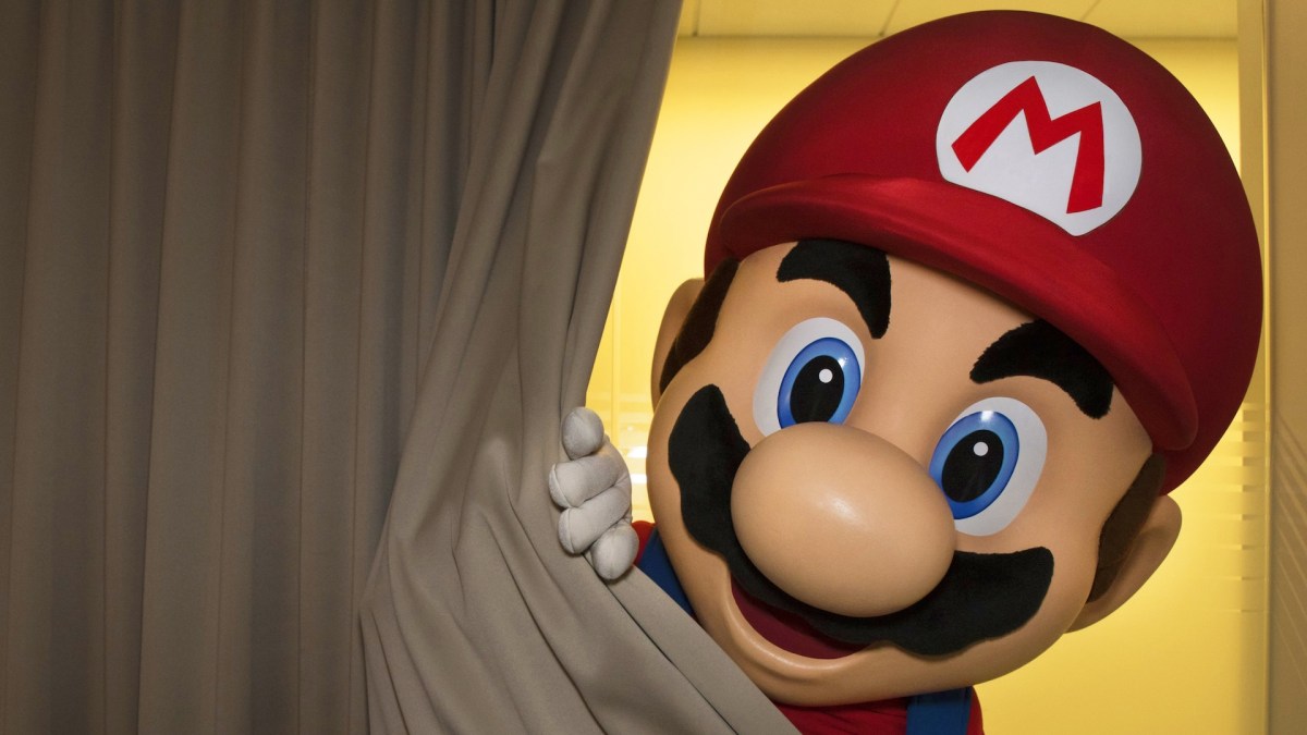 Photo de Mario derrière un rideau // Source : Twitter Nintendo of America Photo de Mario derrière un rideau // Source : Twitter Nintendo of America