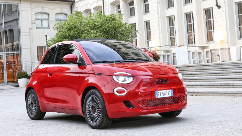 Fiat 500e (RED) // Source : Fiat Fiat 500e (RED) // Source : Fiat