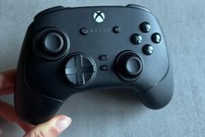 Manette Razer Wolverine V3 Pro // Source : Maxime Claudel pour Numerama Manette Razer Wolverine V3 Pro // Source : Maxime Claudel pour Numerama