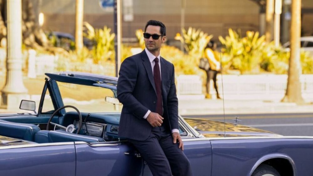 La fidèle voiture de Mickey contient une très mauvaise surprise à la fin de la saison 3 // Source : Netflix La fidèle voiture de Mickey contient une très mauvaise surprise à la fin de la saison 3 // Source : Netflix
