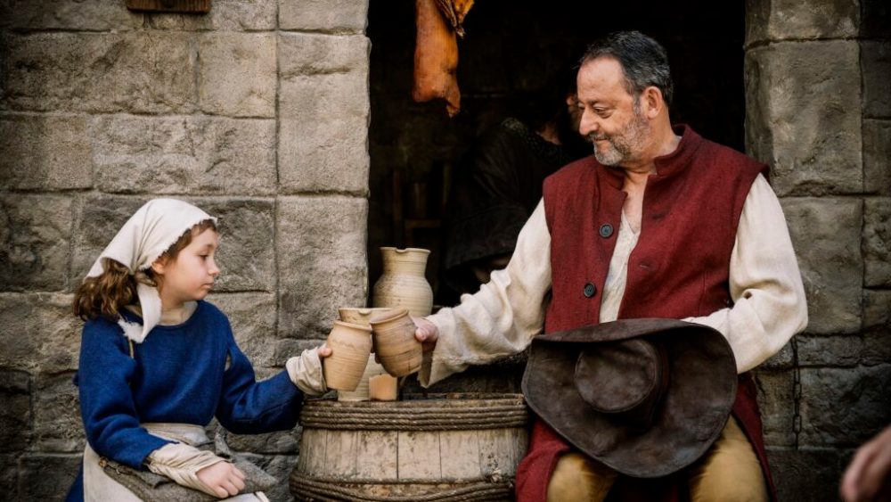 Jean Reno, l'un des pires persos du film, malgré une fin touchante // Source : Netflix Jean Reno, l'un des pires persos du film, malgré une fin touchante // Source : Netflix