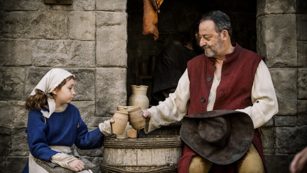 Jean Reno, l'un des pires persos du film, malgré une fin touchante // Source : Netflix Jean Reno, l'un des pires persos du film, malgré une fin touchante // Source : Netflix