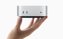 Le Mac mini dans une main. // Source : Apple Le Mac mini dans une main. // Source : Apple