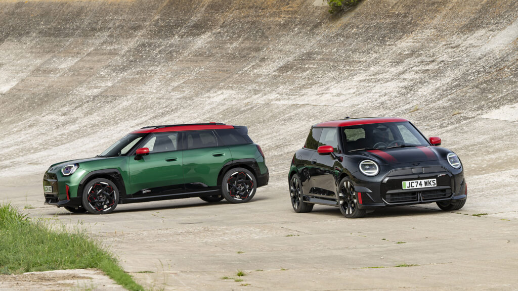 Mini Cooper et Aceman JCW // Source : Mini Mini Cooper et Aceman JCW // Source : Mini
