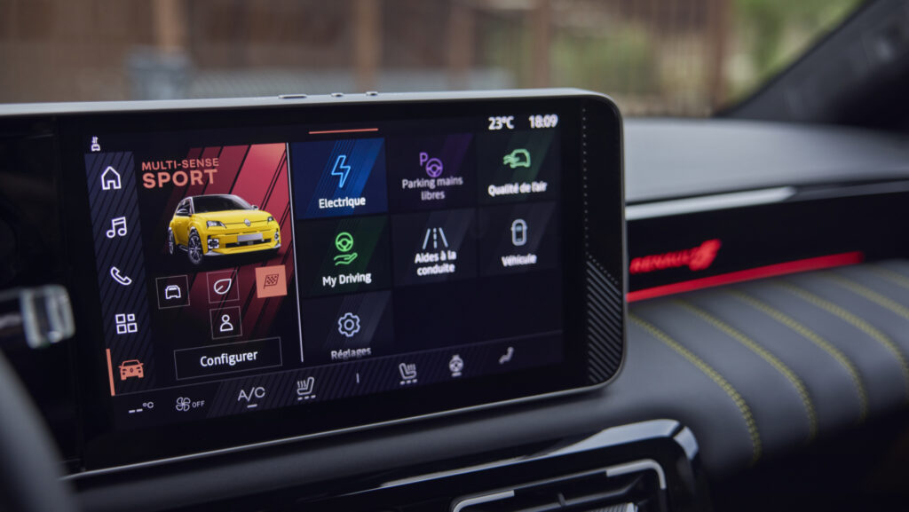 Système d'infodivertissement de la R5 // Source : Renault Système d'infodivertissement de la R5 // Source : Renault