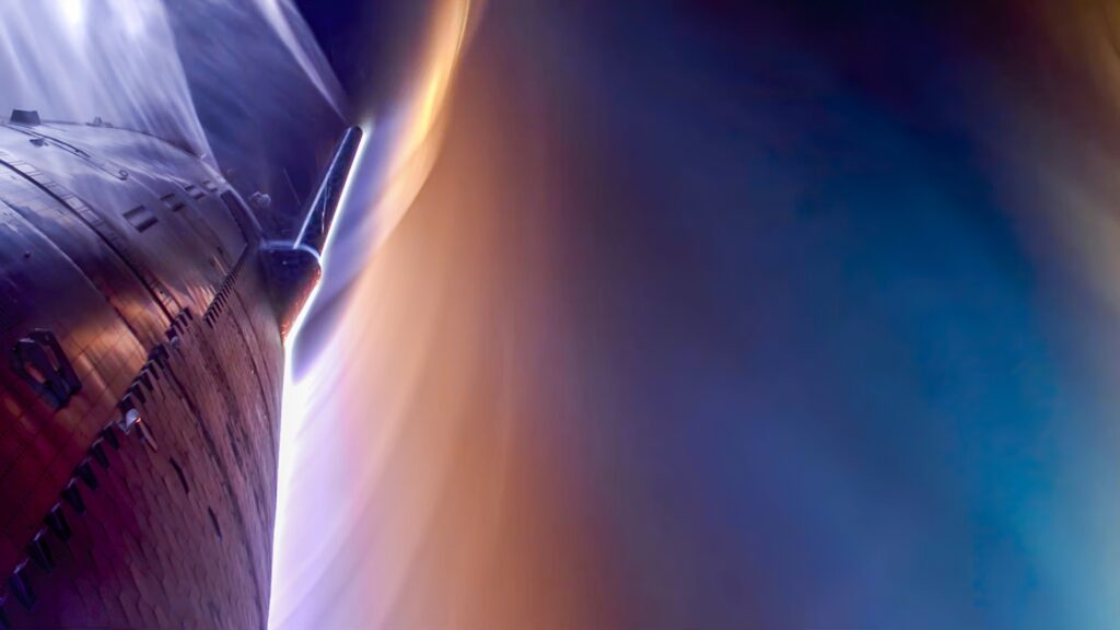 La rentrée atmosphérique du vaisseau spatial Starship. // Source : SpaceX La rentrée atmosphérique du vaisseau spatial Starship. // Source : SpaceX