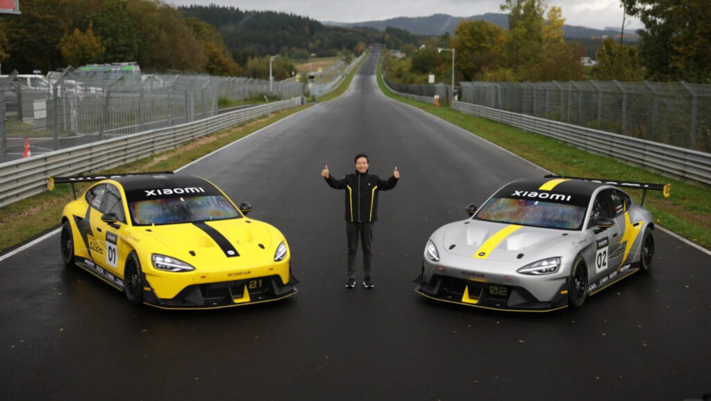 Xiaomi SU7 Ultra et Lei Jun au Nurburgring // Source : Xiaomi Xiaomi SU7 Ultra et Lei Jun au Nurburgring // Source : Xiaomi