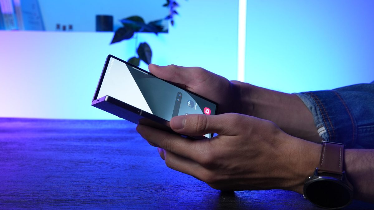 Le Samsung Galaxy Z Fold 6 // Source : Alfred Tertrais pour Numerama Le Samsung Galaxy Z Fold 6 // Source : Alfred Tertrais pour Numerama