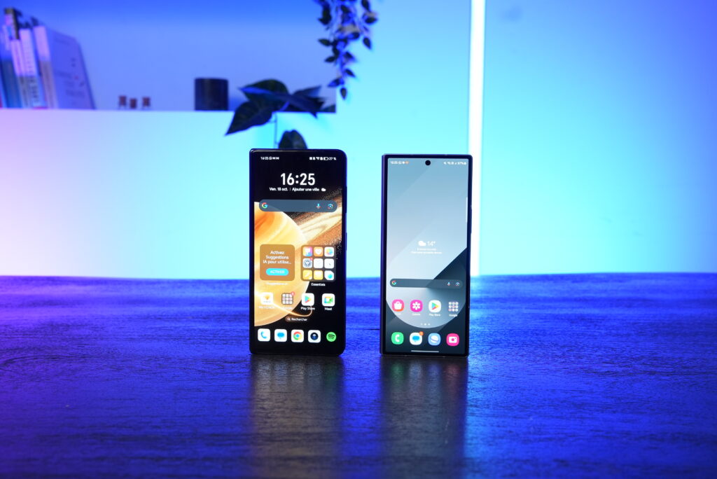 Le Samsung Galaxy Z Fold 6 et le Honor Magic V3 // Source : Alfred Tertrais pour Numerama Le Samsung Galaxy Z Fold 6 et le Honor Magic V3 // Source : Alfred Tertrais pour Numerama