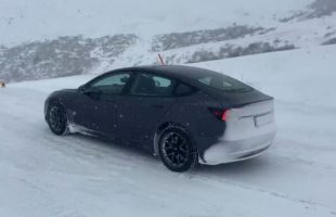 Le froid est l'ennemi de l'autonomie chez les voitures électriques. // Source : Extrait vidéo Simplement Julien Le froid est l'ennemi de l'autonomie chez les voitures électriques. // Source : Extrait vidéo Simplement Julien