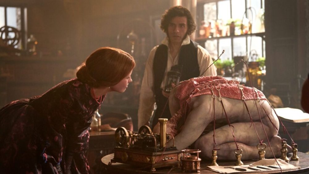 L'esthétique de Guillermo del Toro transpire dans chaque plan de Frankenstein // Source : Ken Woroner/Netflix L'esthétique de Guillermo del Toro transpire dans chaque plan de Frankenstein // Source : Ken Woroner/Netflix