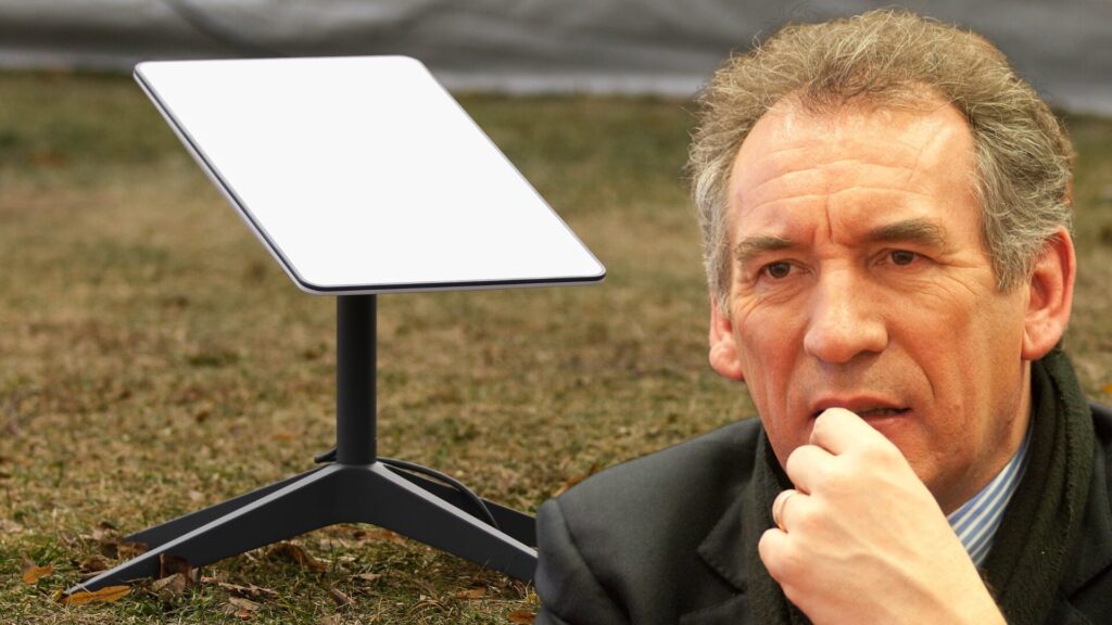 François Bayrou et une antenne Starlink. // Source : Alain Dolium (Montage Numerama) François Bayrou et une antenne Starlink. // Source : Alain Dolium (Montage Numerama)