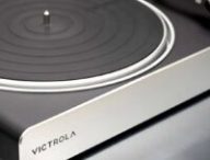 Victrola Stream Carbon // Source : Victrola Victrola Stream Carbon // Source : Victrola