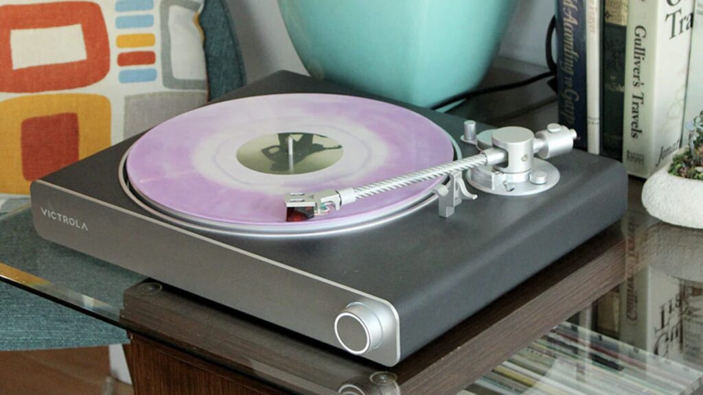 Victrola Stream Carbon // Source : Victrola Victrola Stream Carbon // Source : Victrola