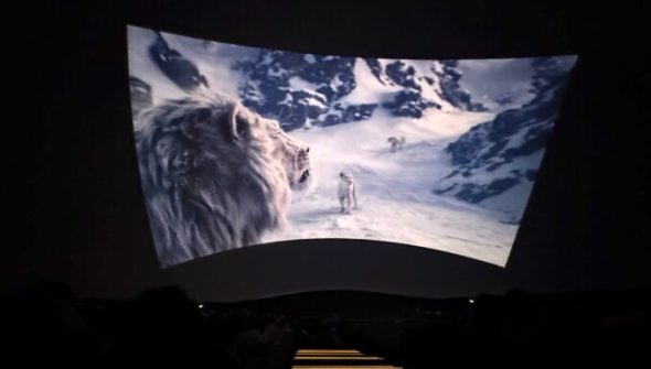 Le Roi Lion dans la salle de La Géode. // Source : Numerama Le Roi Lion dans la salle de La Géode. // Source : Numerama