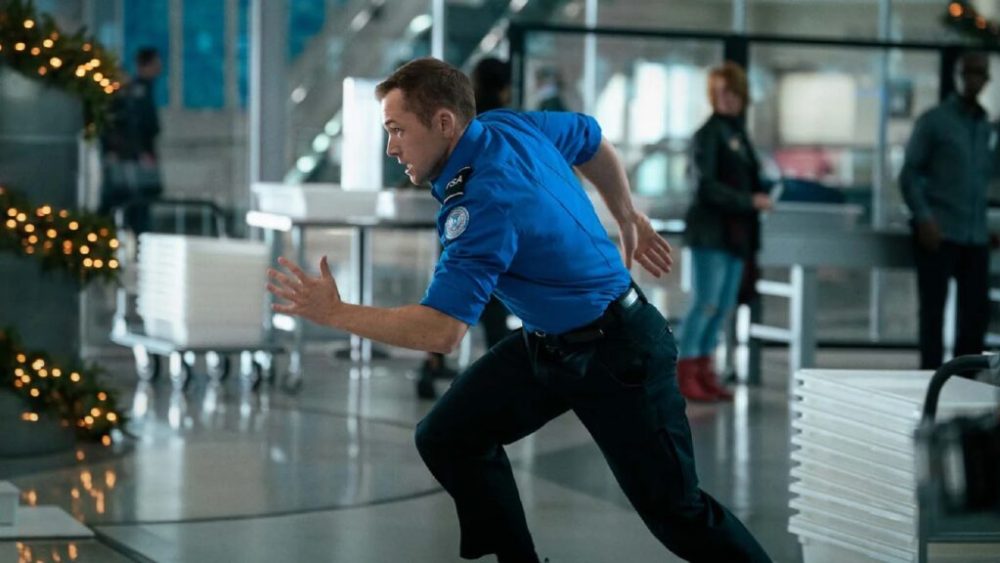 Carry-On // Source : Netflix Carry-On // Source : Netflix