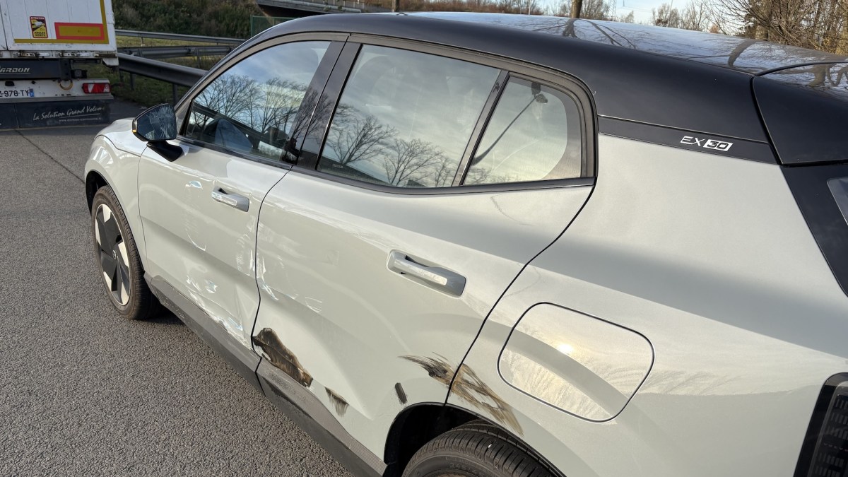 Un accident en Volvo EX30 // Source : Maxime Claudel pour Numerama Un accident en Volvo EX30 // Source : Maxime Claudel pour Numerama