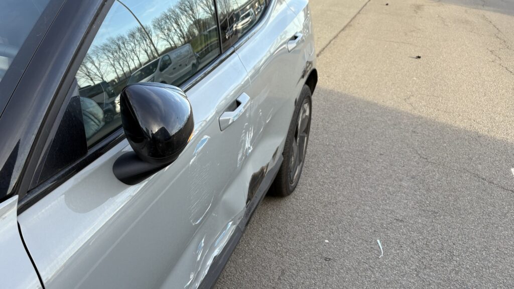 Un accident en Volvo EX30 // Source : Maxime Claudel pour Numerama Un accident en Volvo EX30 // Source : Maxime Claudel pour Numerama