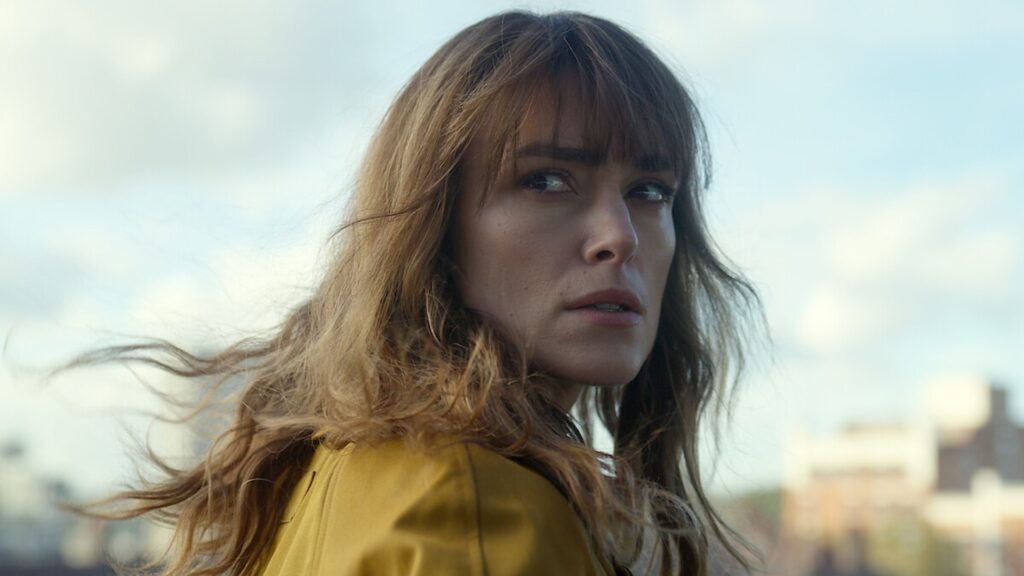 Keira Knightley dans le rôle d'Helen, dans Black Doves // Source : Netflix Keira Knightley dans le rôle d'Helen, dans Black Doves // Source : Netflix