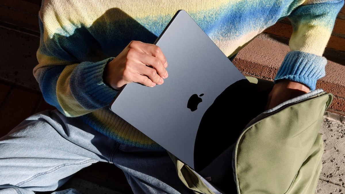 MacBook Air M3 - offre Cdiscount // Source : Apple MacBook Air M3 - offre Cdiscount // Source : Apple