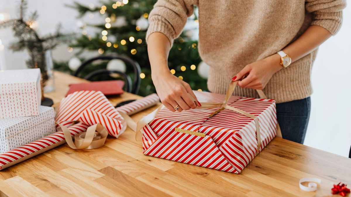 Papier cadeau. // Source : Canva Papier cadeau. // Source : Canva