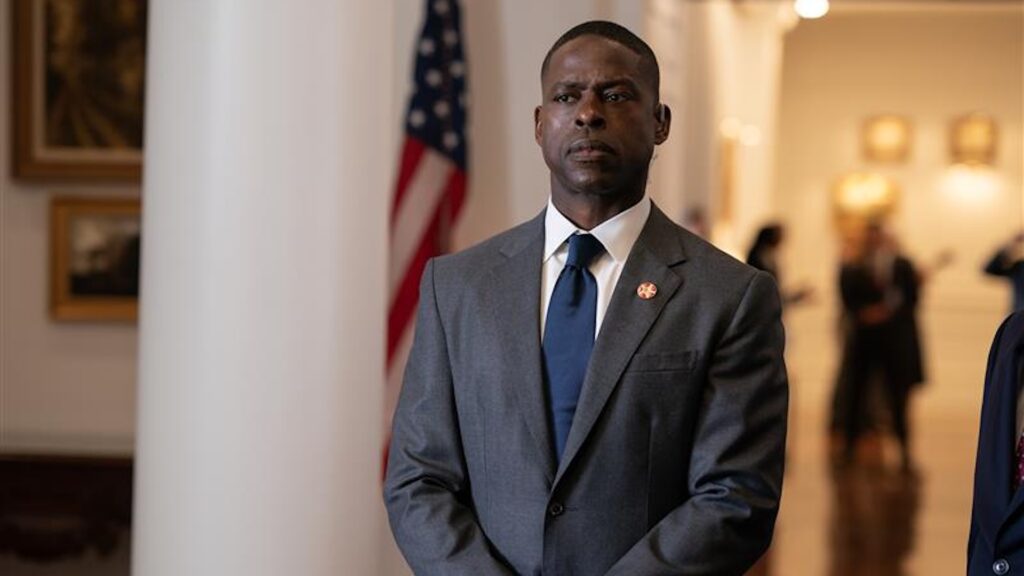 Le génial Sterling K. Brown dans Paradise // Source : Hulu Le génial Sterling K. Brown dans Paradise // Source : Hulu