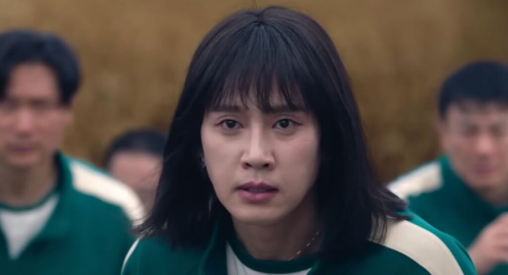 Park Sung-hoon incarne Hyun-ju dans la saison 2 de Squid Game // Source : Netflix Park Sung-hoon incarne Hyun-ju dans la saison 2 de Squid Game // Source : Netflix