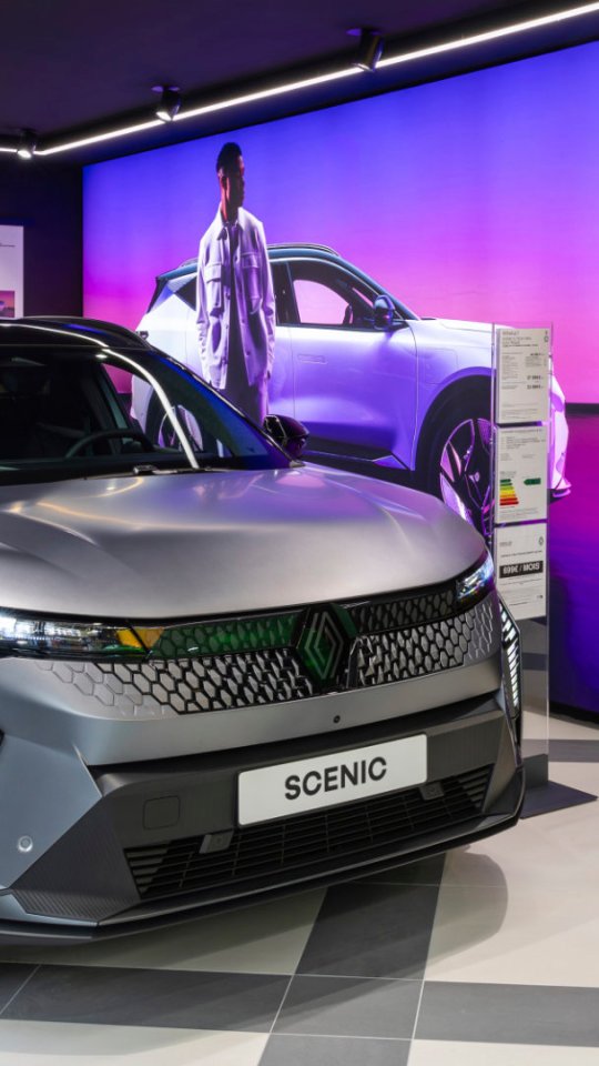 Point de ventes Renault pour le Scénic // Source : Renault Point de ventes Renault pour le Scénic // Source : Renault