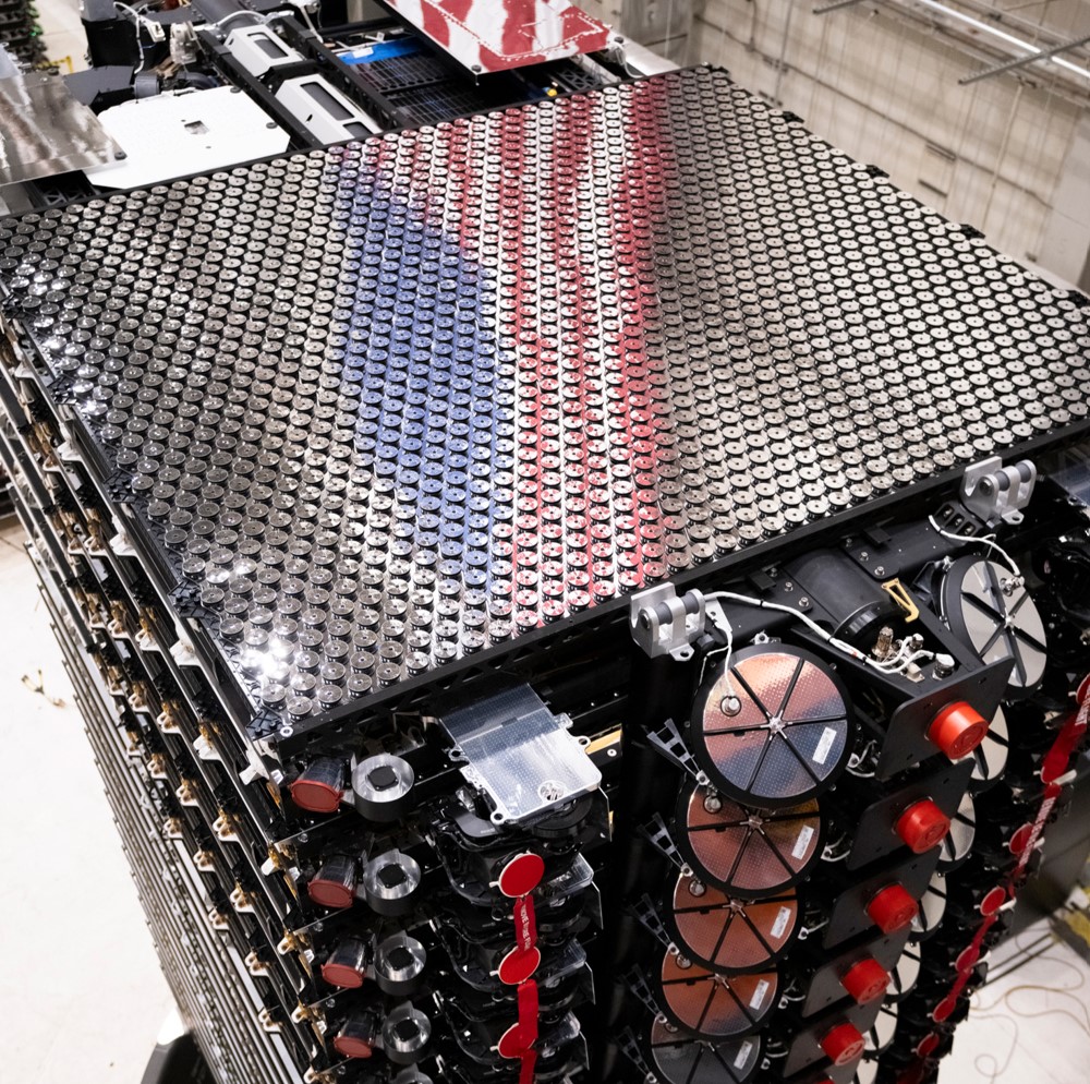 Un satellite Starlink avec un modem eNodeB // Source : Starlink Un satellite Starlink avec un modem eNodeB // Source : Starlink