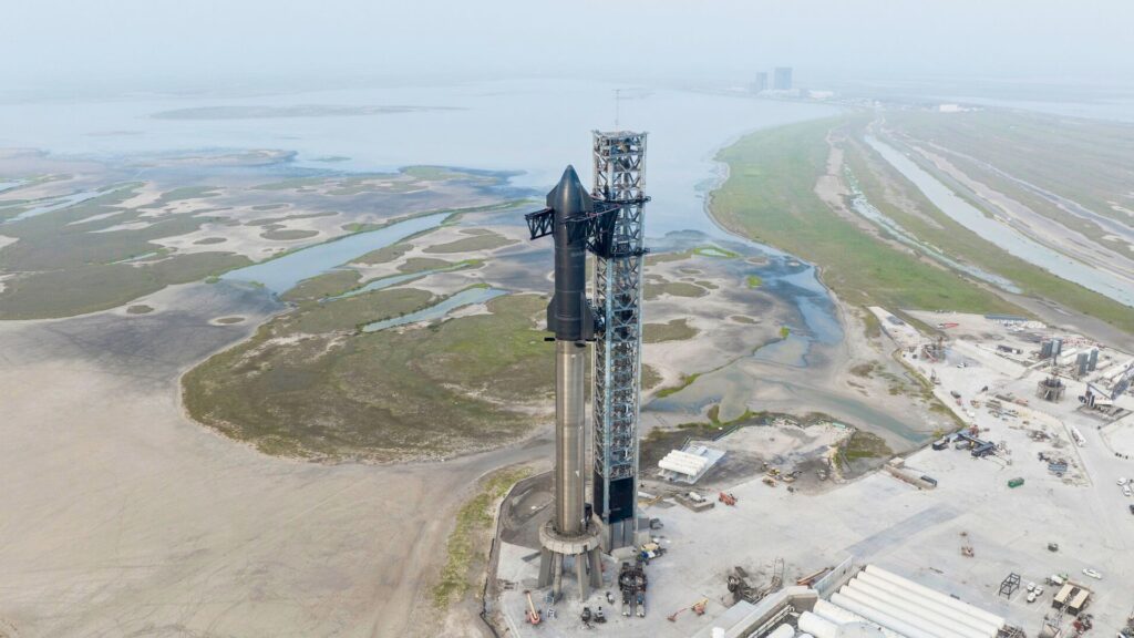La fusée Starship. // Source : Flickr/CC/SpaceX (photo recadrée et modifiée) La fusée Starship. // Source : Flickr/CC/SpaceX (photo recadrée et modifiée)