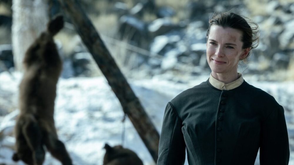 Betty Gilpin dans À l'aube de l'Amérique // Source : Matt Kennedy / Netflix Betty Gilpin dans À l'aube de l'Amérique // Source : Matt Kennedy / Netflix