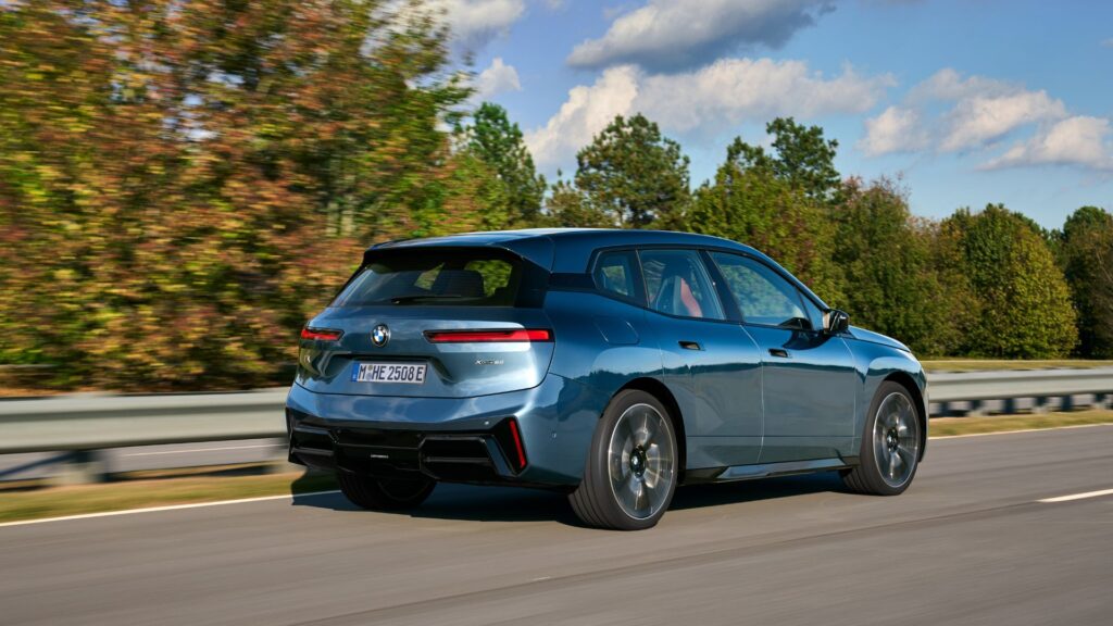 Le BMW iX restylé (2025) // Source : BMW Le BMW iX restylé (2025) // Source : BMW