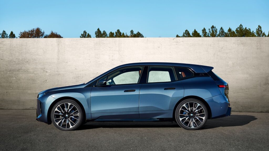 Le BMW iX restylé (2025) // Source : BMW Le BMW iX restylé (2025) // Source : BMW