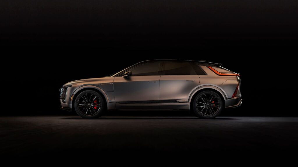 Le Cadillac Lyriq-V (2025) // Source : Cadillac Le Cadillac Lyriq-V (2025) // Source : Cadillac