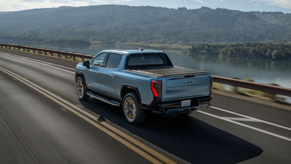 Le GMC Sierra EV Denali // Source : GMC Le GMC Sierra EV Denali // Source : GMC