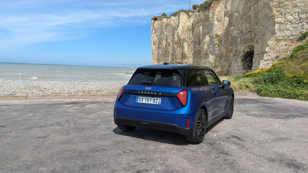 Essai de la Mini Cooper SE // Source : Raphaelle Baut pour Numerama Essai de la Mini Cooper SE // Source : Raphaelle Baut pour Numerama
