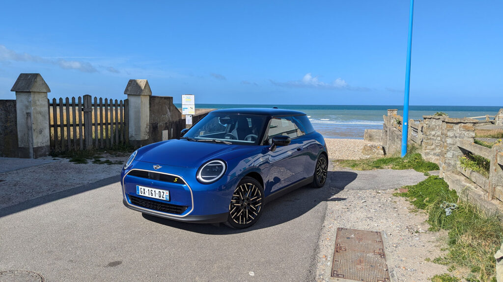 Essai de la Mini Cooper SE // Source : Raphaelle Baut pour Numerama Essai de la Mini Cooper SE // Source : Raphaelle Baut pour Numerama