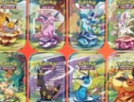 Mini Tin Evolutions Prismatiques // Source : The Pokémon Company Mini Tin Evolutions Prismatiques // Source : The Pokémon Company