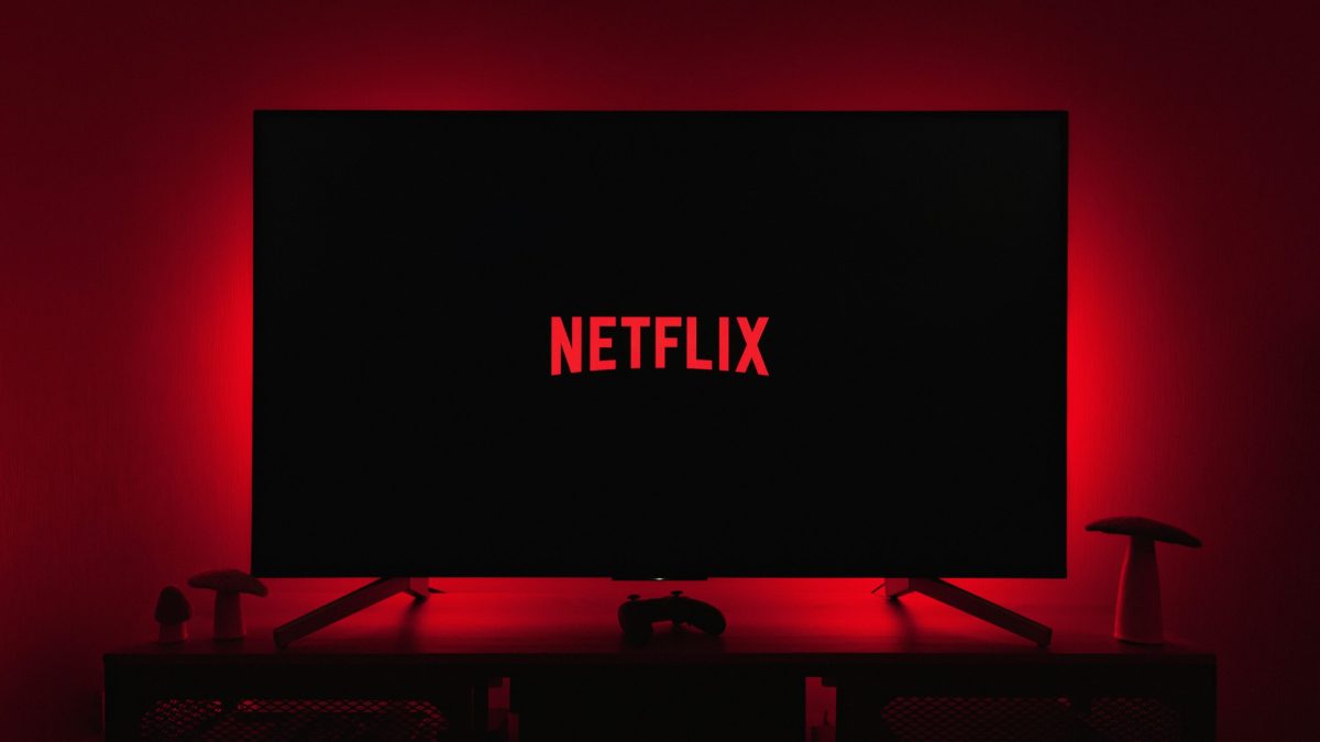 Prix Netflix : quels sont les tarifs des abonnements en 2025 ? // Source : Thibault Penin -Unsplash