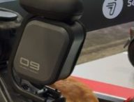 Des coffres sur une trottinette électrique // Source : Numerama Des coffres sur une trottinette électrique // Source : Numerama