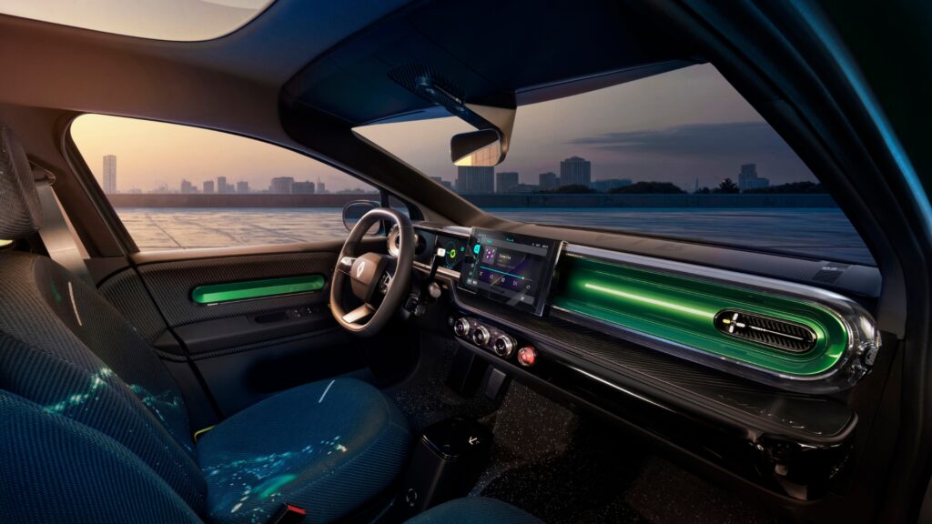 L'habitacle de la Renault Twingo électrique mise sur la couleur pour séduire. // Source : Renault L'habitacle de la Renault Twingo électrique mise sur la couleur pour séduire. // Source : Renault