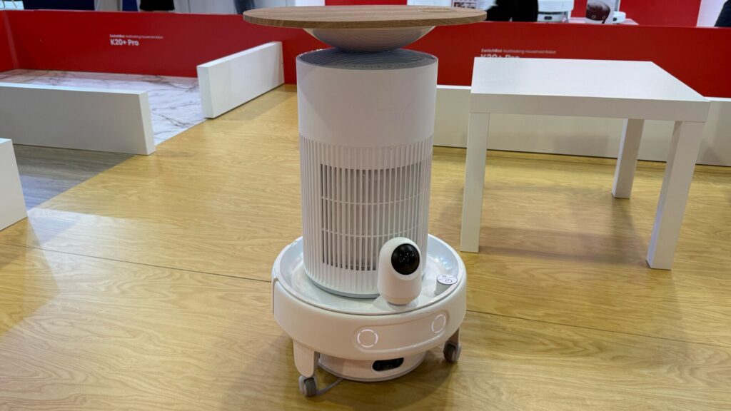 Roborock a inventé un aspirateur table basse, qui peut transporter des objets dans la maison. Roborock a inventé un aspirateur table basse, qui peut transporter des objets dans la maison.