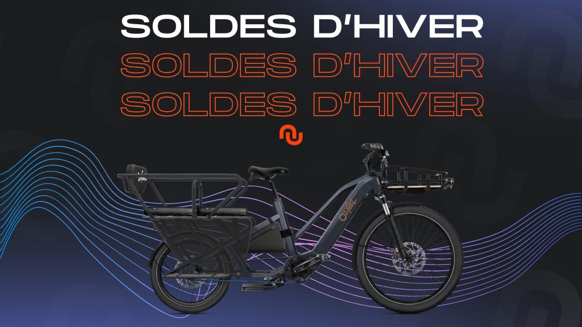 Vélo cargo électrique longtail chargement arrière R500E noir // Source : Montage Numerama