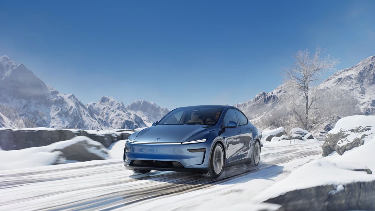Tesla Model Y 2025 sur la neige // Source : Tesla Tesla Model Y 2025 sur la neige // Source : Tesla
