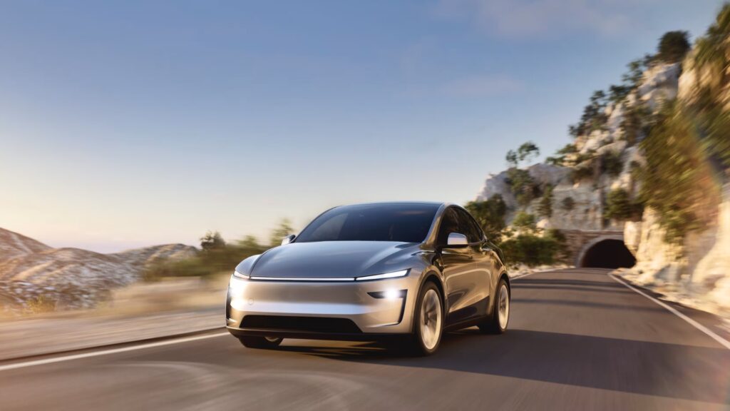 Le Tesla Model Y restylé devrait offrir quelques kilomètres d'autonomie en plus. // Source : Tesla Le Tesla Model Y restylé devrait offrir quelques kilomètres d'autonomie en plus. // Source : Tesla