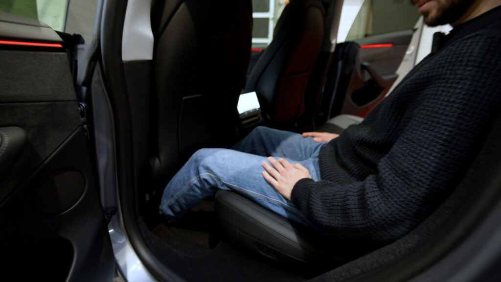 Le nouveau Tesla Model Y (2025) // Source : Alfred Tertrais pour Numerama Le nouveau Tesla Model Y (2025) // Source : Alfred Tertrais pour Numerama