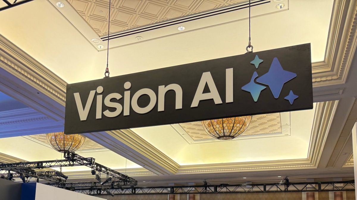 Le logo de Vision AI, la suite de fonctions IA pour les téléviseurs Samsung. // Source : Numerama Le logo de Vision AI, la suite de fonctions IA pour les téléviseurs Samsung. // Source : Numerama