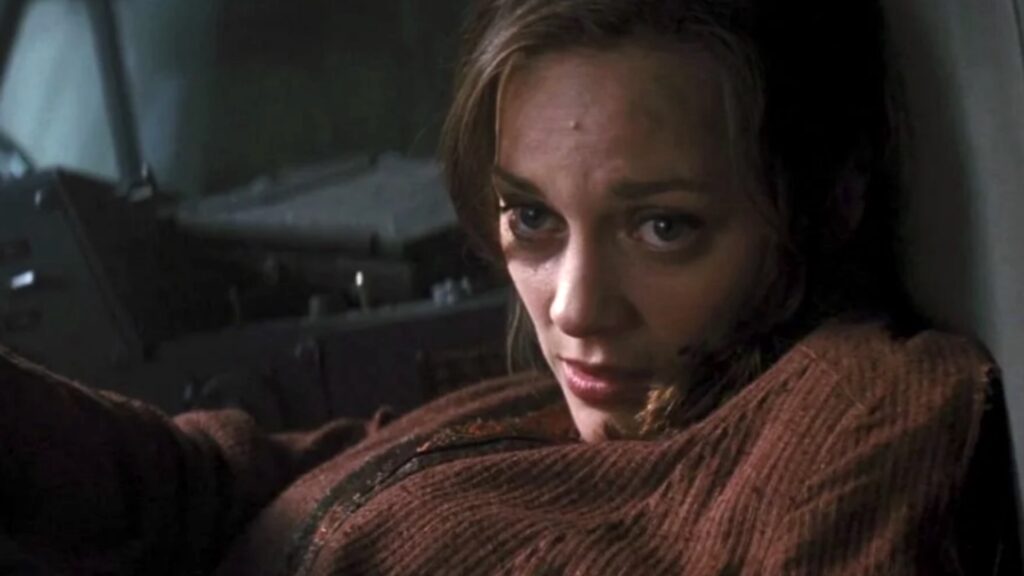 Marion Cotillard dans The Dark Knight Rises // Source : Warner Bros Marion Cotillard dans The Dark Knight Rises // Source : Warner Bros