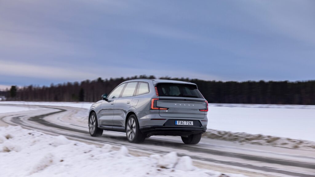 Le Volvo EX90 (2025) // Source : Thomas Antoine pour Volvo Le Volvo EX90 (2025) // Source : Thomas Antoine pour Volvo