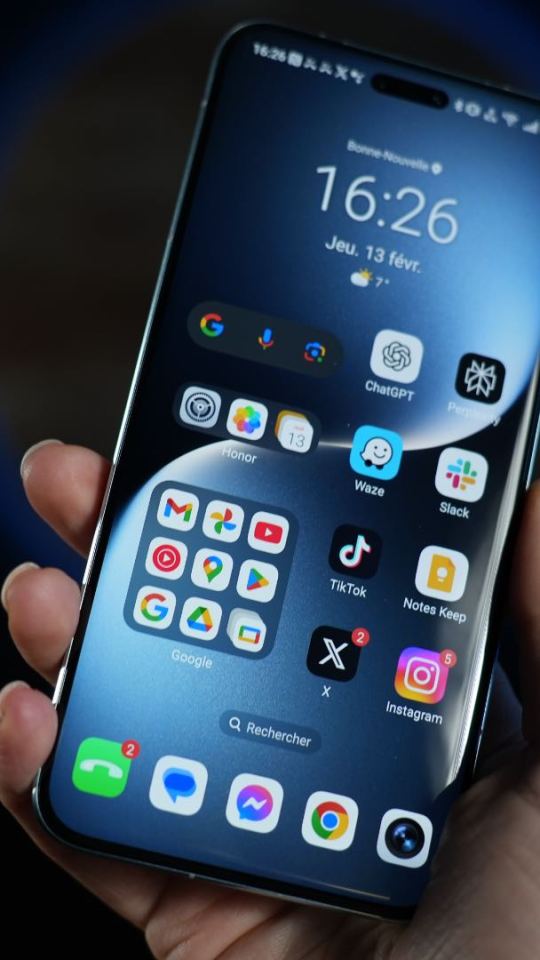 Le Honor Magic 7 Pro // Source : Alfred Tertrais / Numerama Le Honor Magic 7 Pro // Source : Alfred Tertrais / Numerama